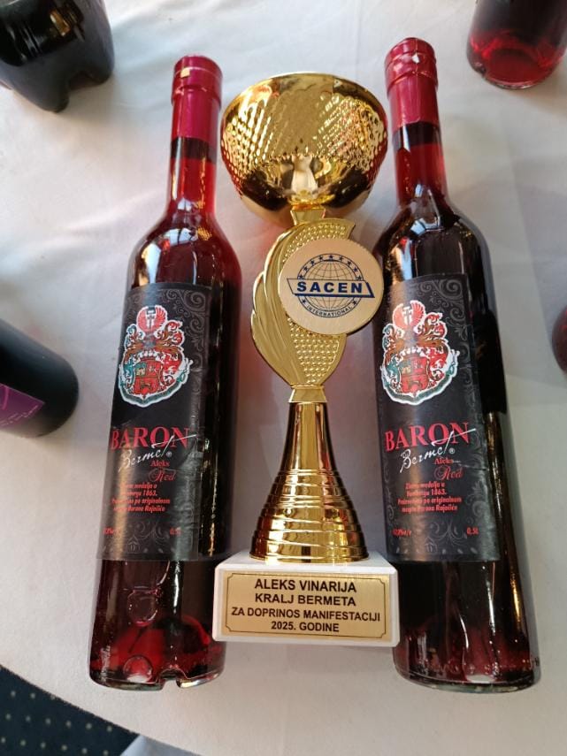 Boce crvenog Baron Bermeta sa priznanjem vinarije